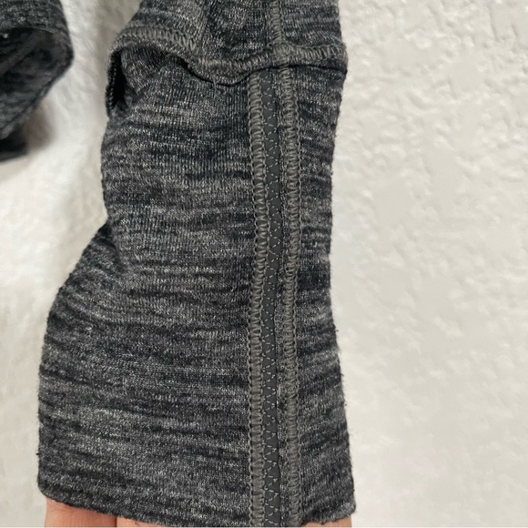 Lululemon 5 Miles Long Sleeve Heathered Black Size 2/4 - Picture 8 of 10